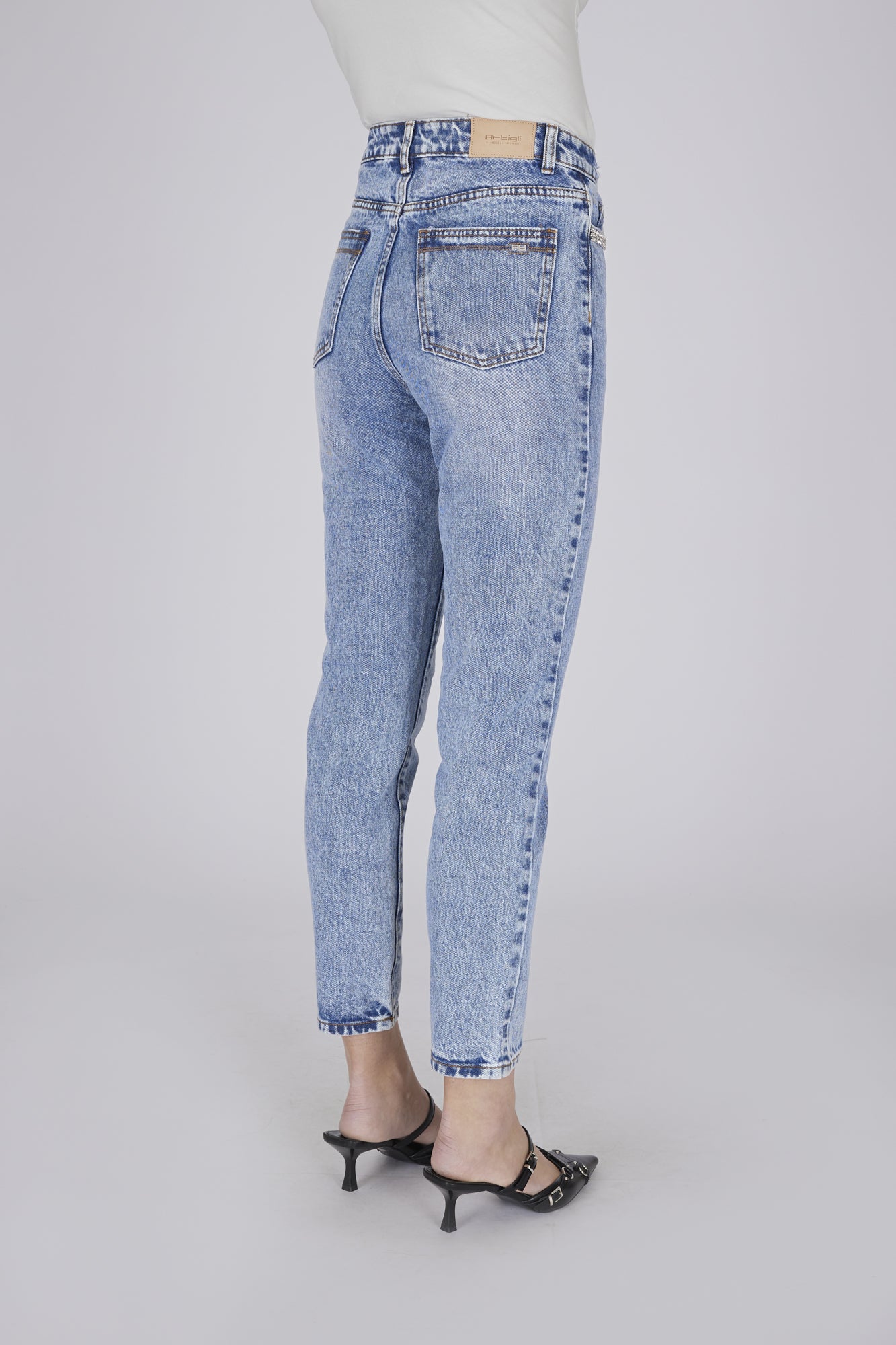 Jeans regular con strass