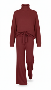 COORDINATO A  MAGLIA DOLCEVITA CON PANTALONE AMPIO IN MAGLIA