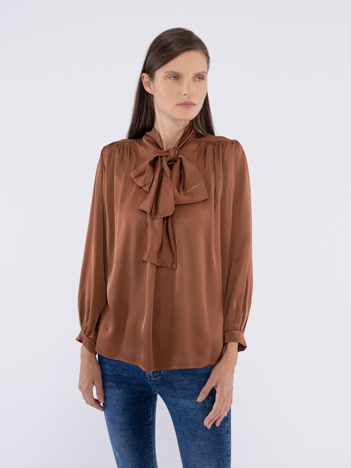 Blusa con fiocco raso viscosa
