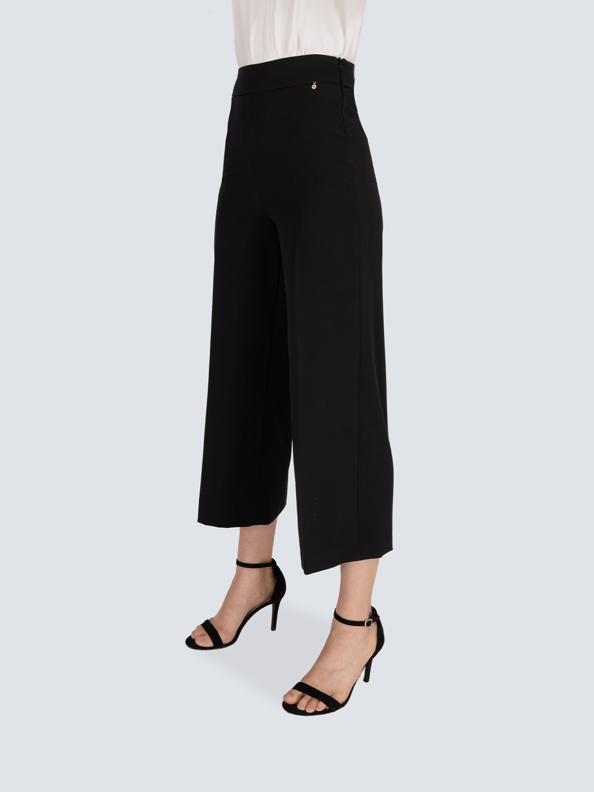 Pantalone a zampa corto